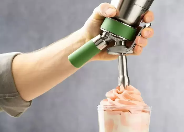 Whipped cream serves as the crown jewel for desserts, coffee, and cocktails. Achieving that perfect, airy texture requires the right equipment. A specialized kitchen tool, known as a cream whipper or dispenser, makes this process simple.